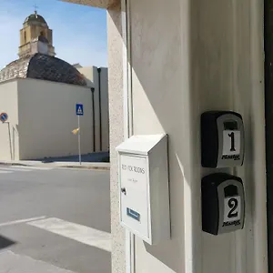 https://red-fox-rooms.in-sardinia.net
